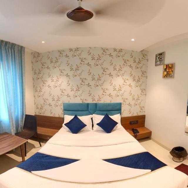 Hotel India Gate Narhe, Pune Exterior photo