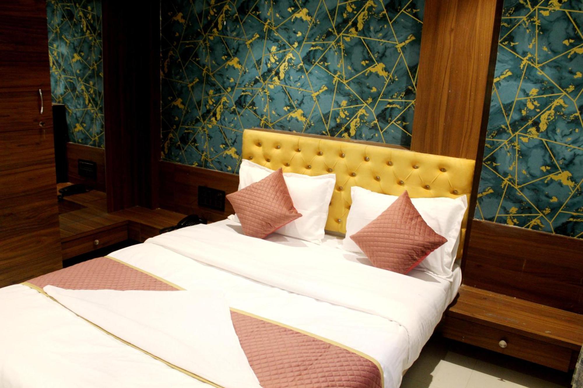 Hotel India Gate Narhe, Pune Exterior photo